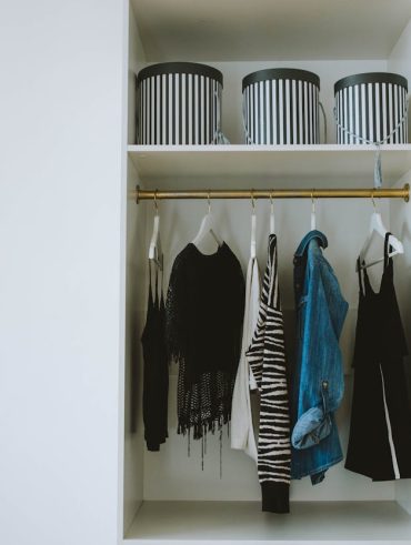 Astuces pour optimiser l'organisation de votre dressing