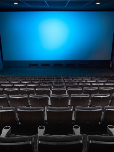 Guide pratique pour transformer votre sous-sol en une salle de cinéma immersive