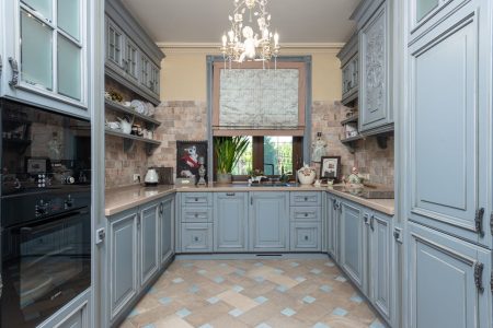 Rénovation cuisine rustique pour un espace chaleureux et authentique
