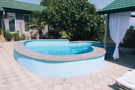 modèle adapté à votre jardin pour une Piscine hors sol ronde